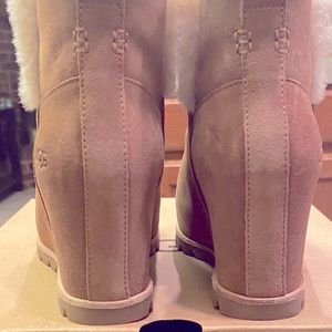 UGG Seyline Wedge Bootie